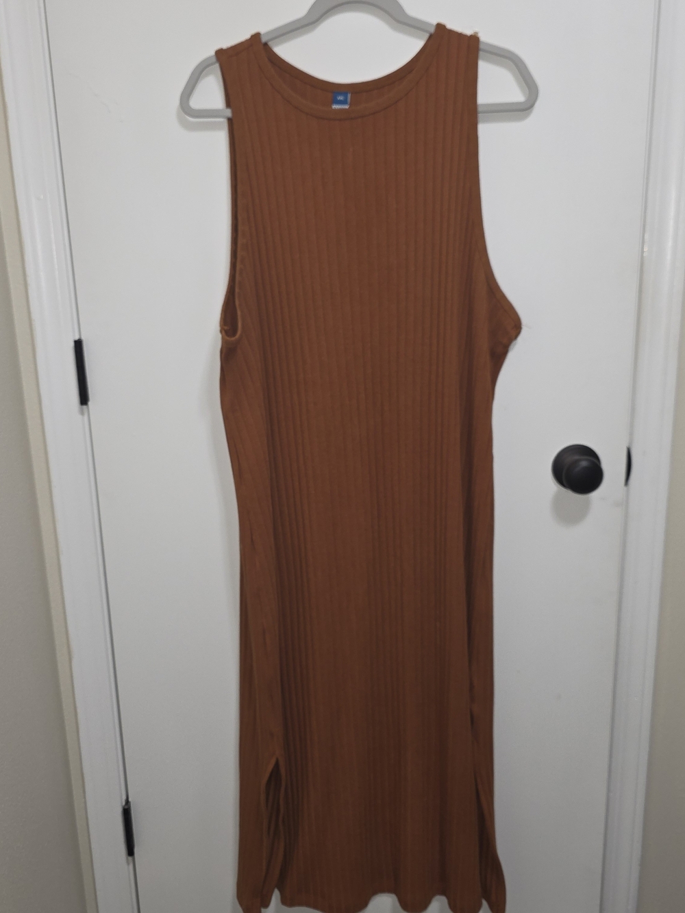 Old Navy Ribbed Sleeveless Midi Dress in Rust